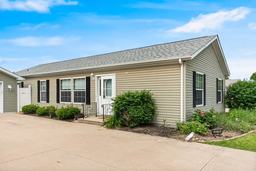 23715 W Lakepoint Drive, Channahon, IL 60410 - #2