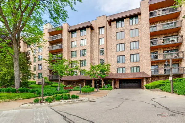 1721 Mission Hills Road #502, Northbrook, IL 60062