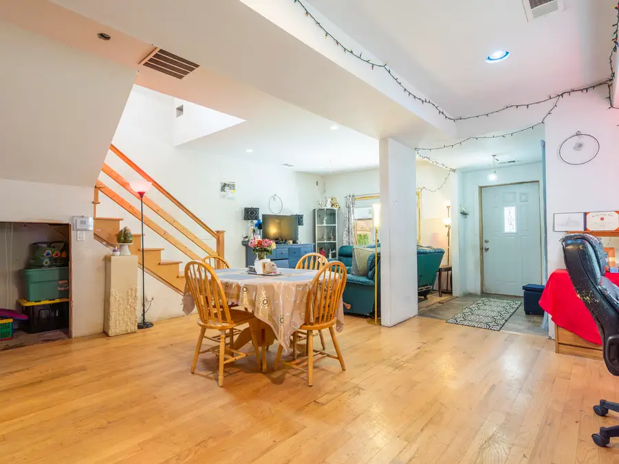 1133 N Kedvale Avenue, Chicago, IL 60651 - #3
