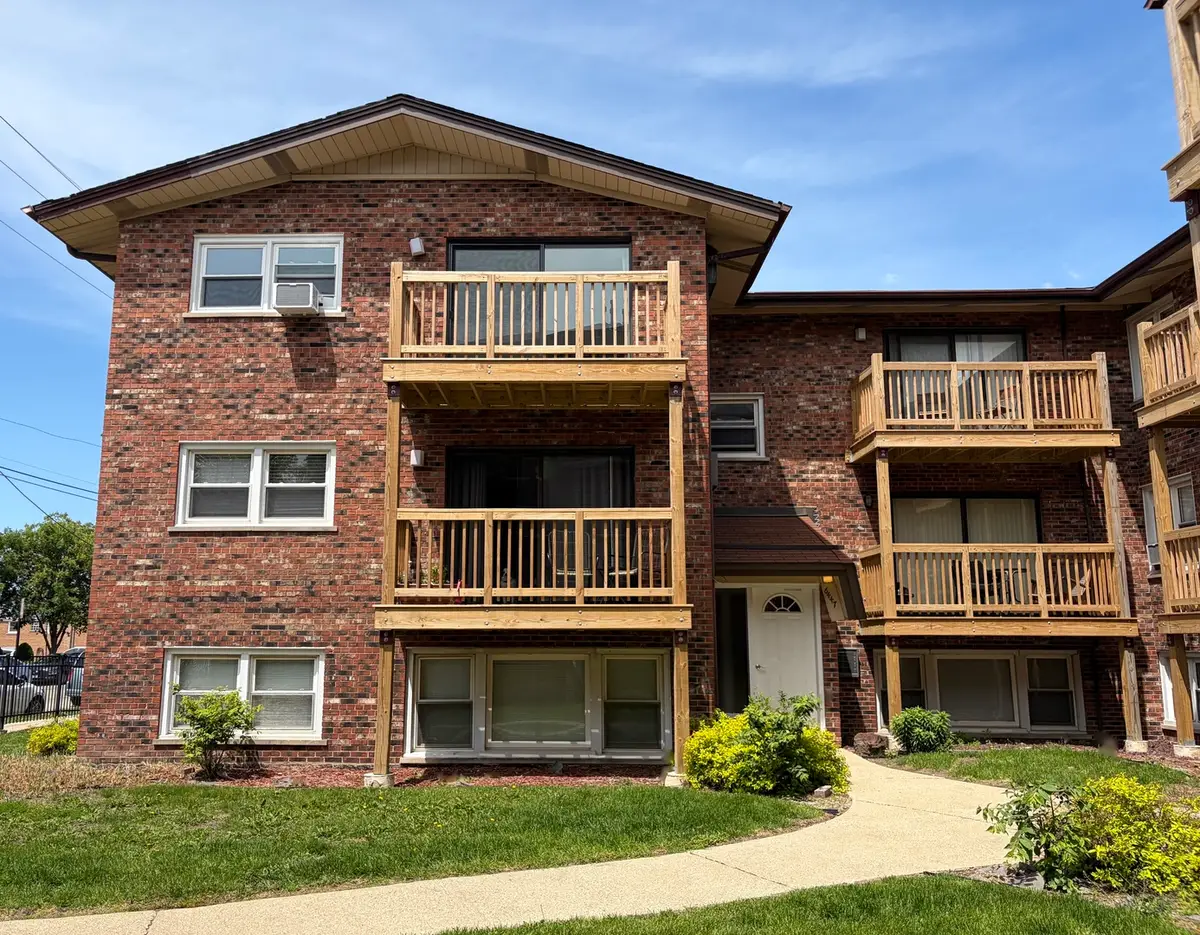 6447 S Narragansett Avenue #1B, Chicago, IL 60638 - #1