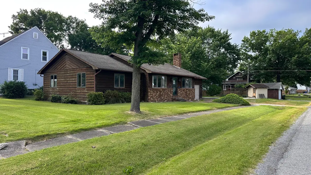 202 N Van Buren Street, West Frankfort, IL 62896 - #1