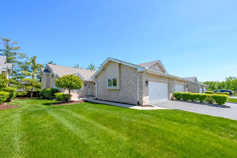 16237 Lake Villa Avenue, Tinley Park, IL 60477 - #2