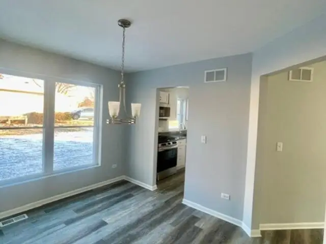 820 N Van Buren Street, Batavia, IL 60510 - #3