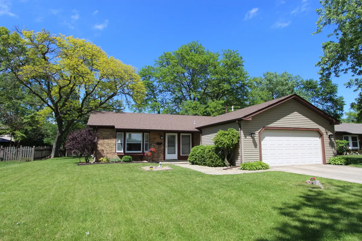 206 E Cunningham Drive, Palatine, IL 60067 - #1