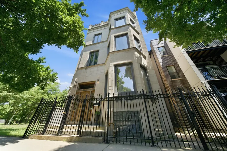 4507 S Prairie Avenue, Chicago, IL 60653 - #2