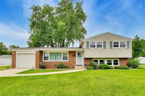 1316 W Plymouth Court, Arlington Heights, IL 60004