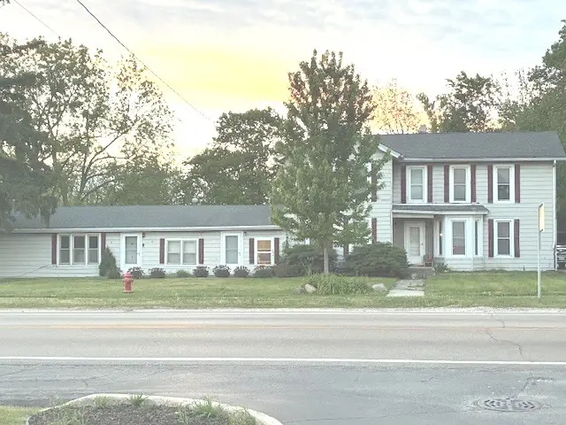 722/724 W Grant Highway, Marengo, IL 60152 - #2