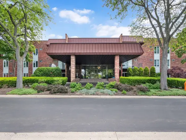 1121 W Ogden Avenue #253, Naperville, IL 60563
