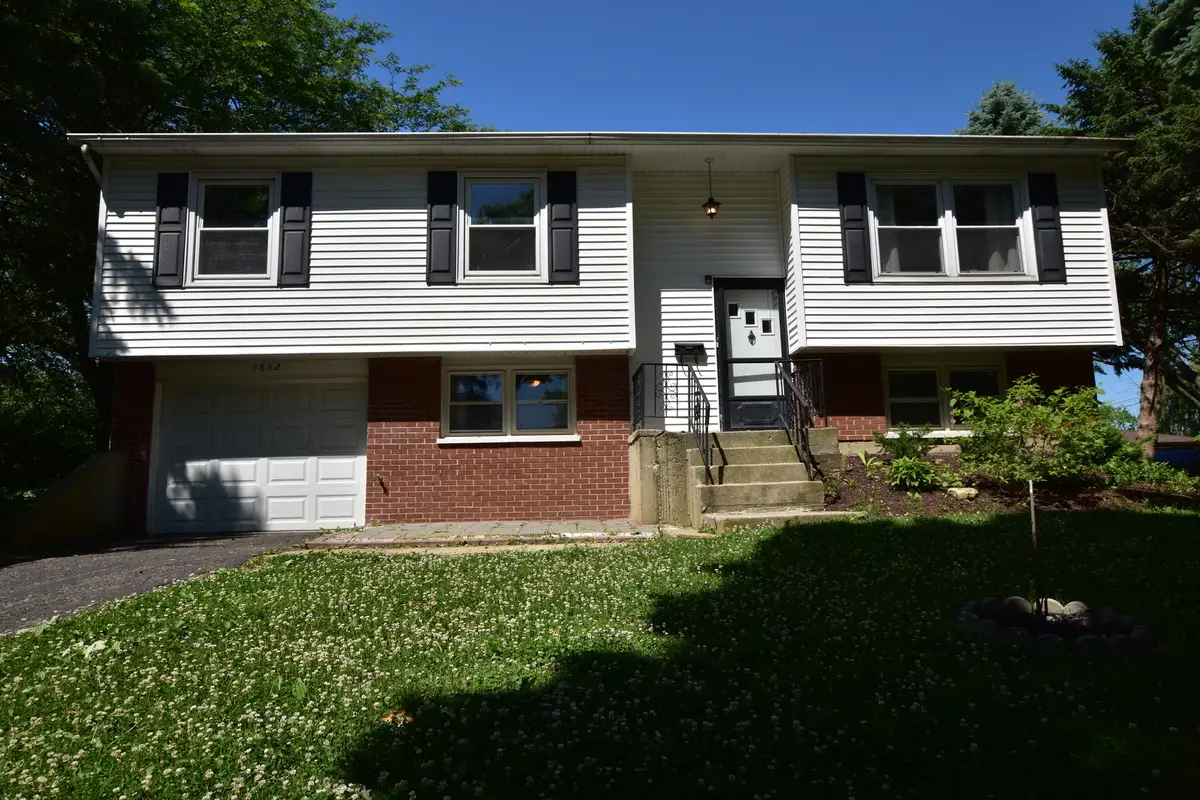 7852 Sprucewood Avenue, Woodridge, IL 60517 - #1