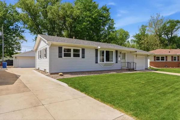 408 27th Avenue, East Moline, IL 61244