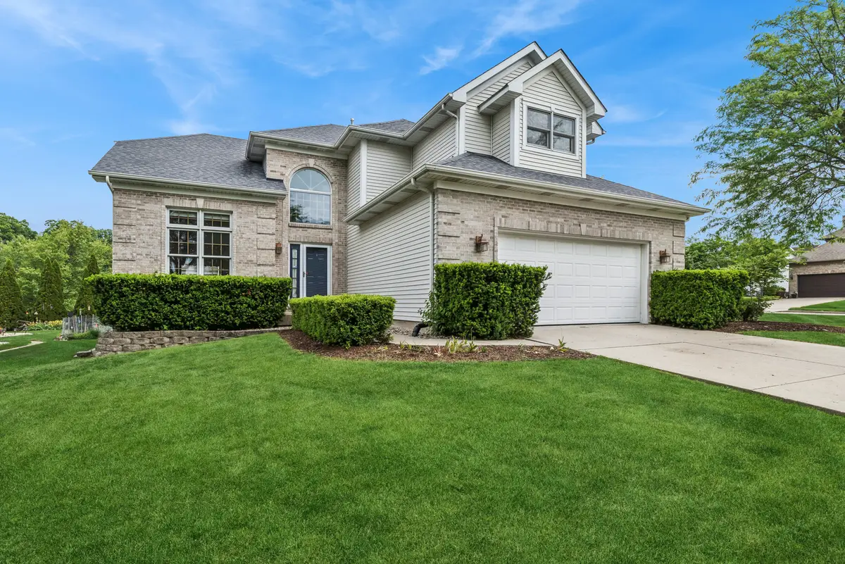 615 Wood Creek Drive, Antioch, IL 60002 - #1