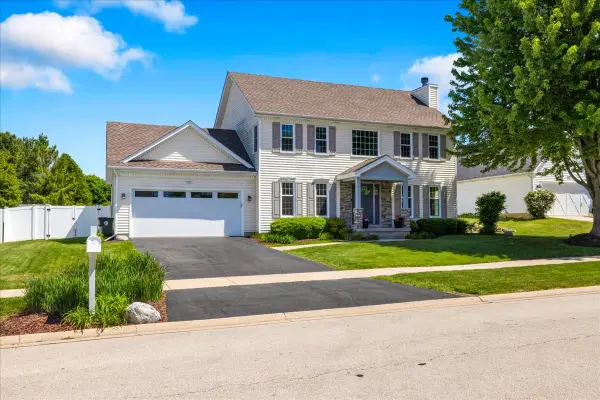 1252 Walsh Drive, Yorkville, IL 60560