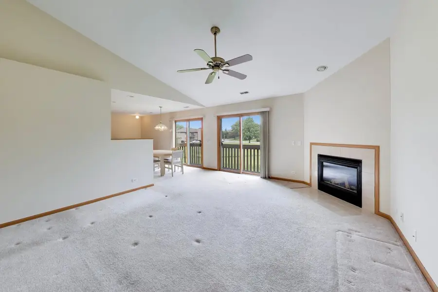 365 Stonington Place #365, South Elgin, IL 60177 - #2