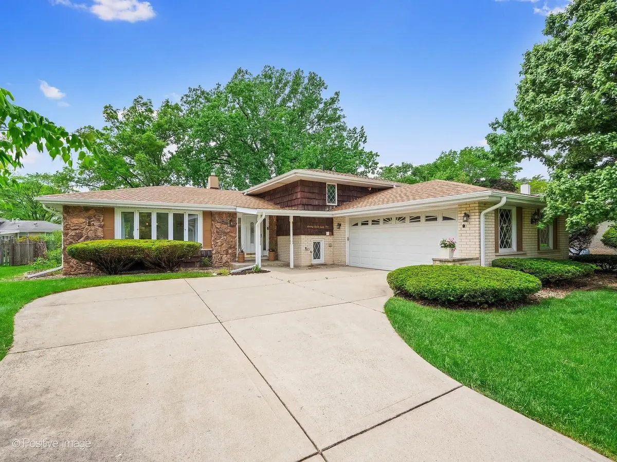 7724 Knottingham Lane, Downers Grove, IL 60516 - #1