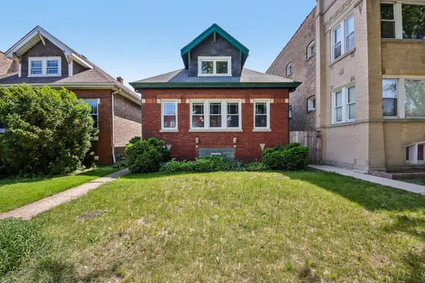 4033 W Wellington Avenue, Chicago, IL 60641