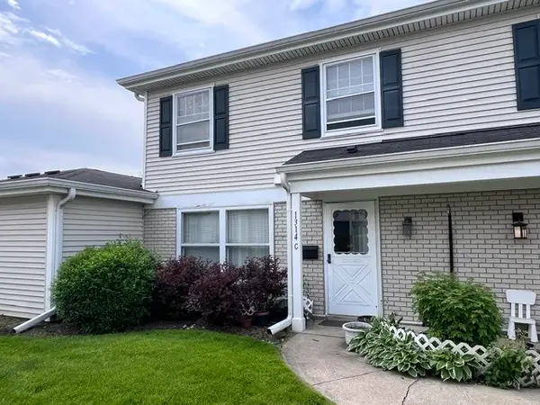 1314 Kingsbury Drive #C, Hanover Park, IL 60133