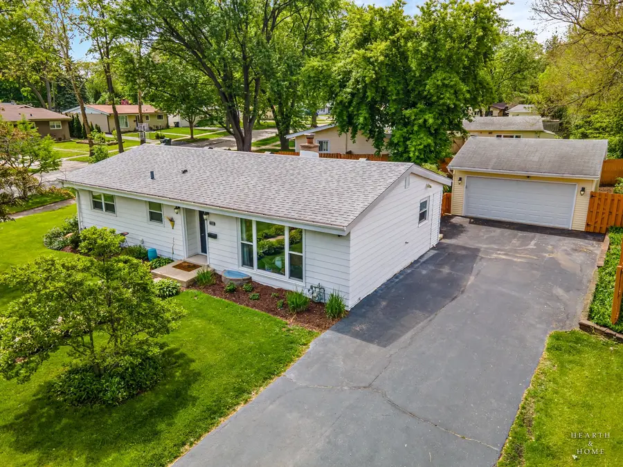 725 E Eisenhower Avenue, Palatine, IL 60074 - #3
