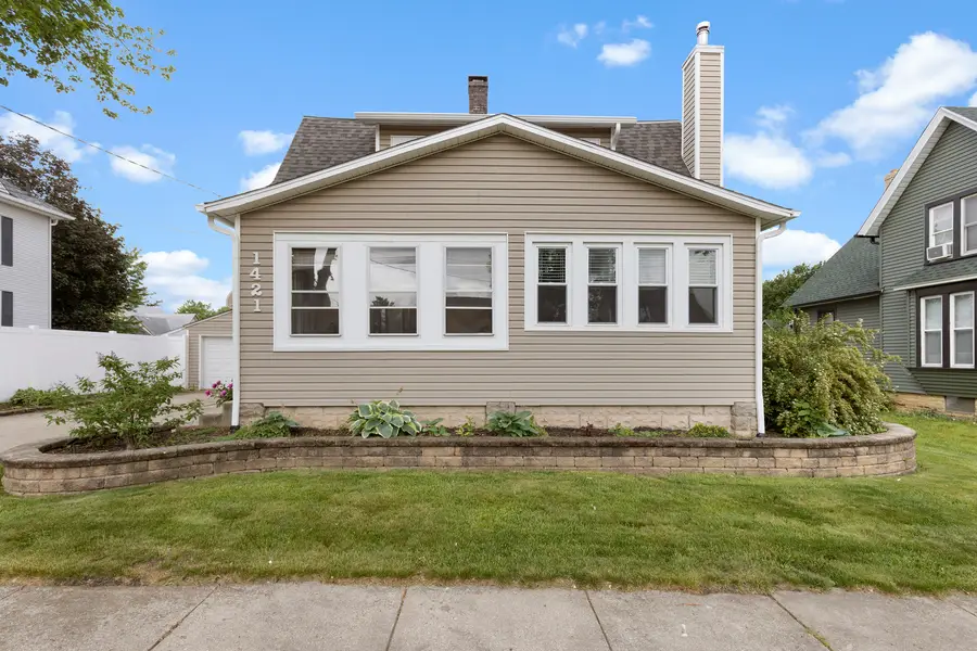 1421 Garfield Avenue, Belvidere, IL 61008 - #2