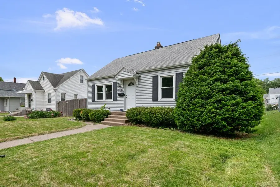 2302 N Howell Street, Davenport, IA 52804 - #2