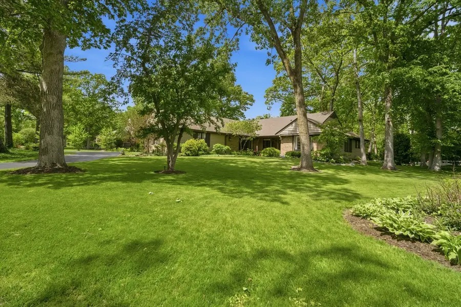206 Surrey Lane, Lincolnshire, IL 60045 - #3