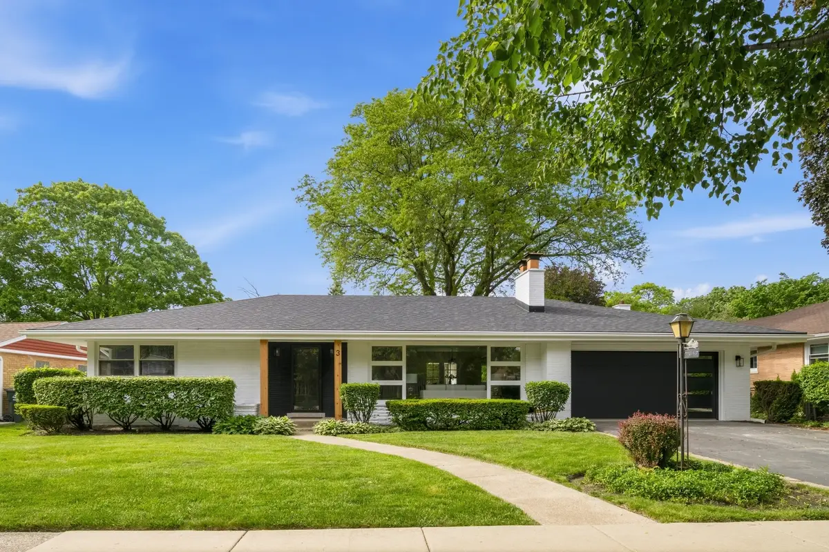 3 W Berkshire Lane, Mount Prospect, IL 60056 - #1