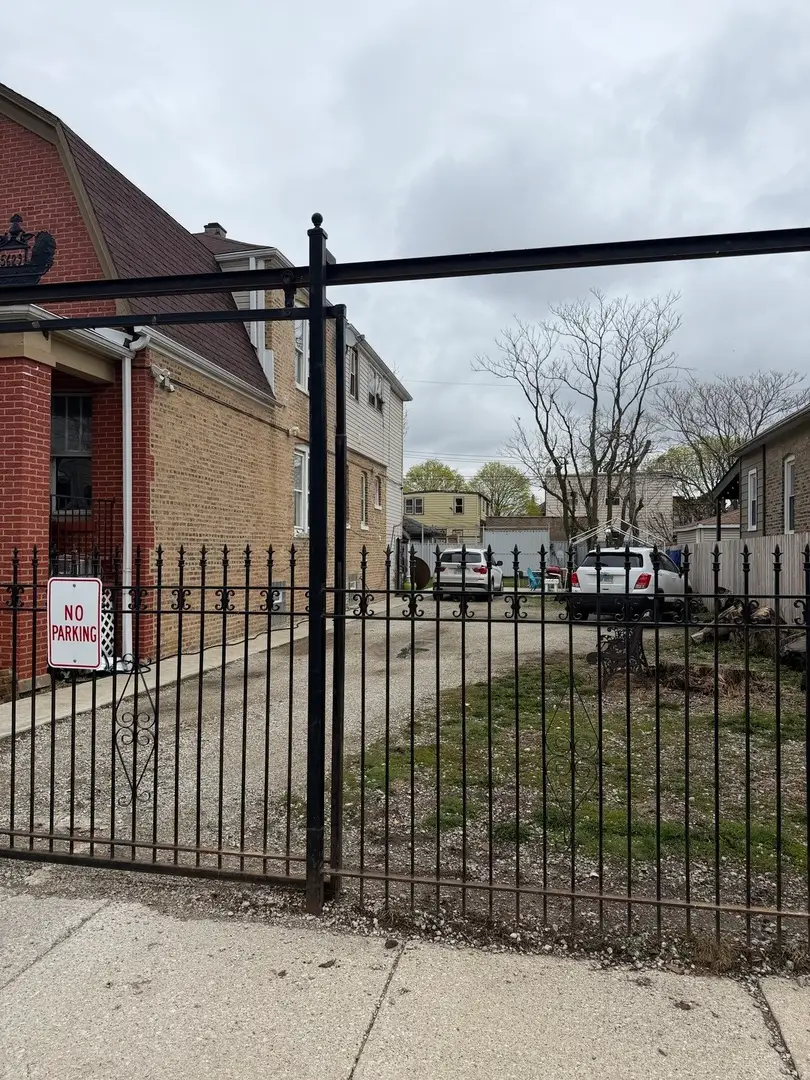 5629 S Campbell Avenue, Chicago, IL 60629 - #2