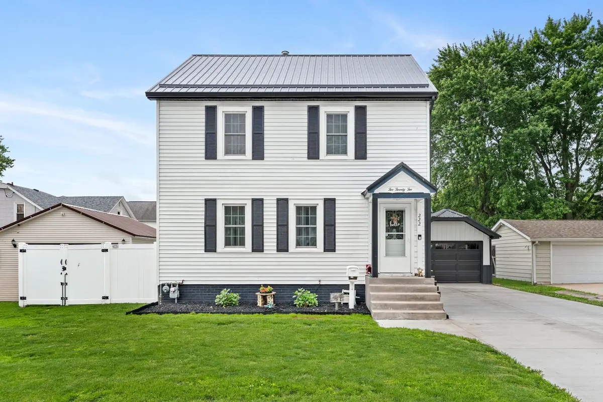 222 E Pearl Street, Geneseo, IL 61254 - #1