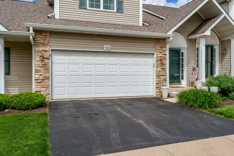 4128 Riverwood Drive, Loves Park, IL 61111 - #3