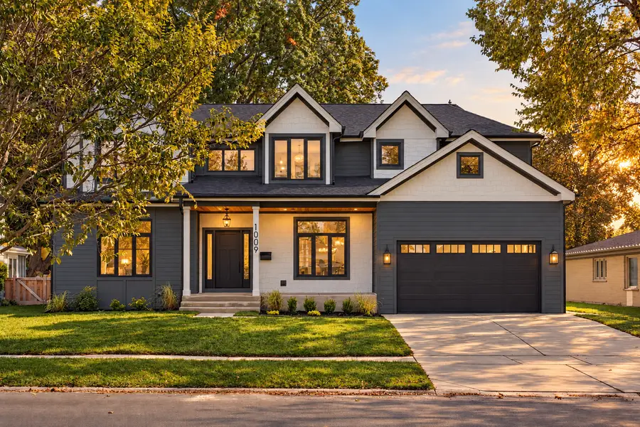 1009 N Drury Lane, Arlington Heights, IL 60004 - #2