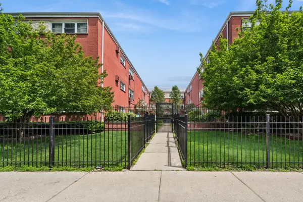 6969 N Ashland Boulevard #304, Chicago, IL 60626