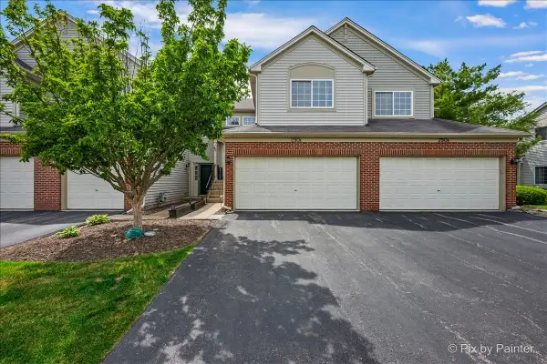 290 Nicole Drive #E, South Elgin, IL 60177