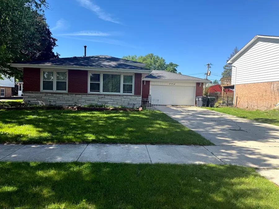738 E 158th Street, South Holland, IL 60473 - #2