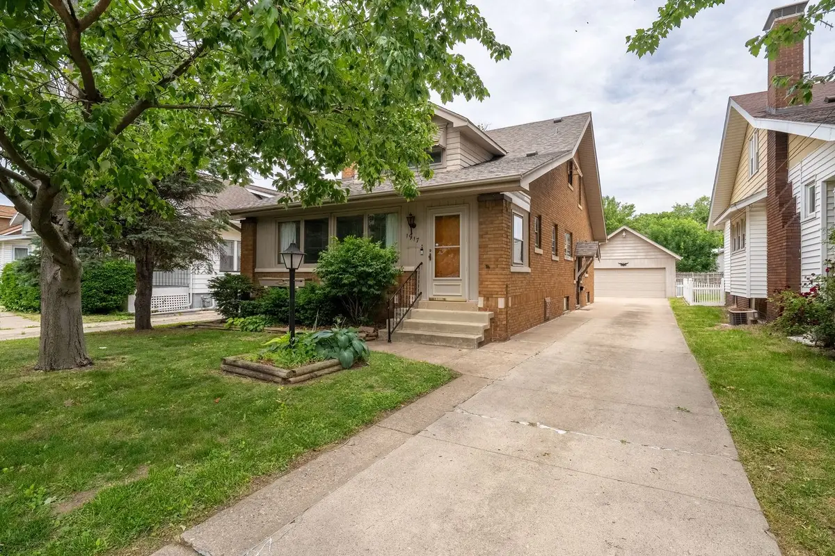 1917 W Callender Avenue, West Peoria, IL 61604 - #1