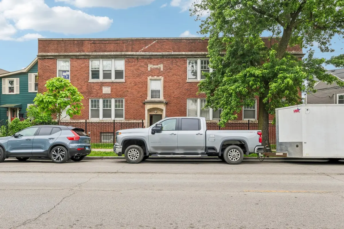 4247 W Addison Street, Chicago, IL 60641 - #1