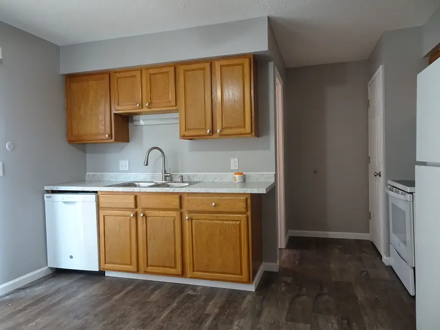 1705 W 55th Street W, Davenport, IA 52806 - #3