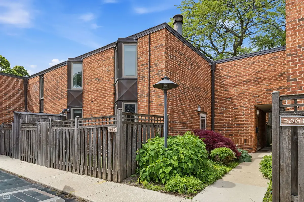 2059 N Larrabee Street, Chicago, IL 60614 - #1