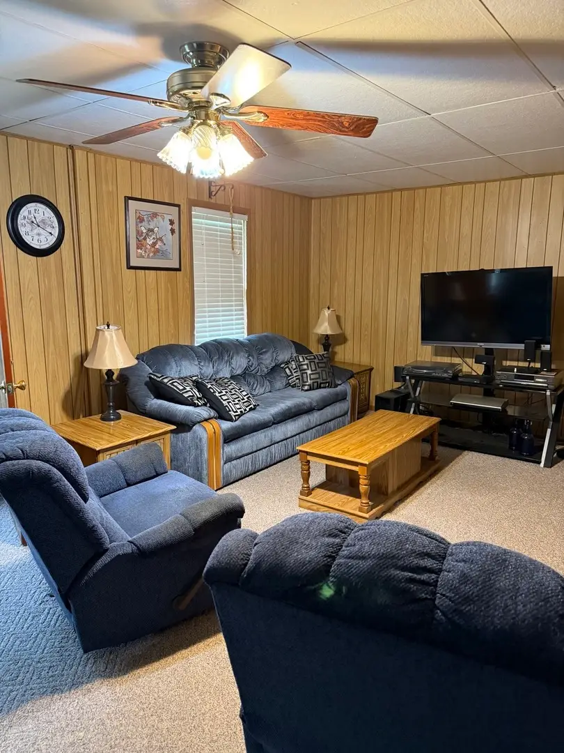 407 Middleton Street, Iuka, IL 62849 - #3