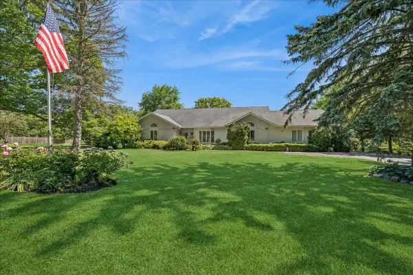 5045 Grand Avenue, Gurnee, IL 60031