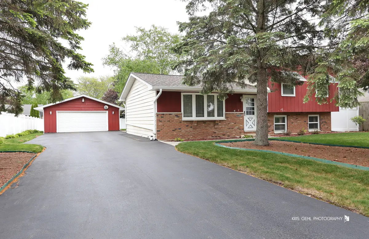 539 Thompson Avenue, Winthrop Harbor, IL 60096 - #1