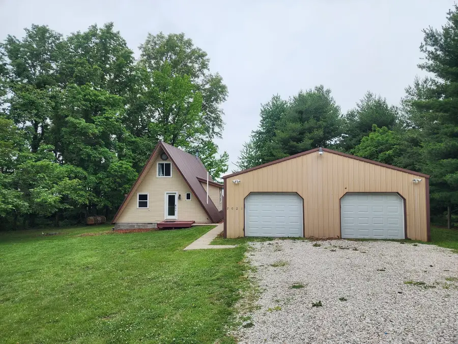 7021 N Mesa Lake Drive, Mount Carmel, IL 62863 - #2