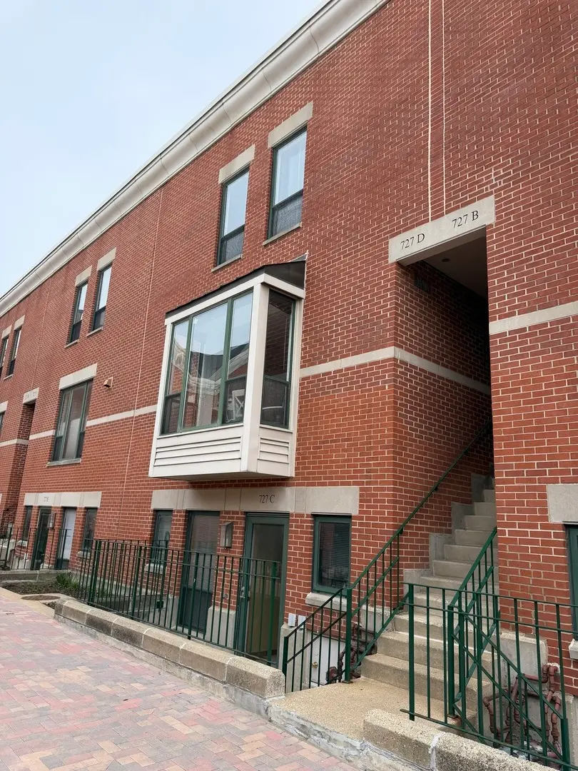727 S Ashland Avenue #C, Chicago, IL 60607 - #1