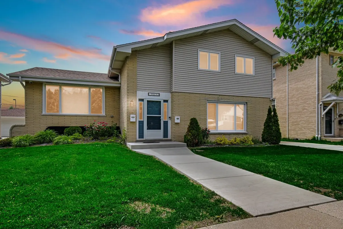 9632 Kilpatrick Avenue, Oak Lawn, IL 60453 - #1