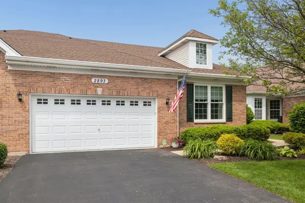 2893 Bond Circle #2893, Naperville, IL 60563