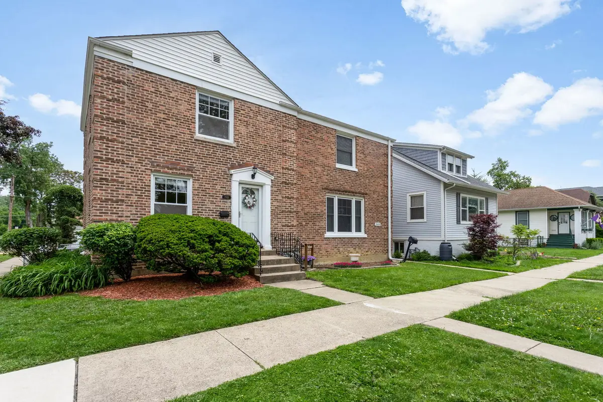3501 Vernon Avenue, Brookfield, IL 60513 - #1
