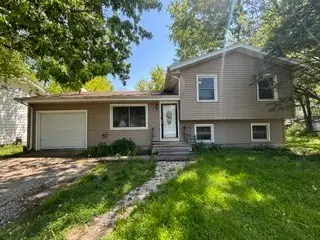 1716 Parklane Avenue, McHenry, IL 60050