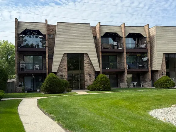 7316 Blackstone Avenue #36, Justice, IL 60458