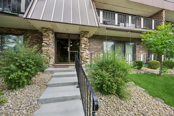 11105 O Gorman Drive #2, Palos Hills, IL 60465