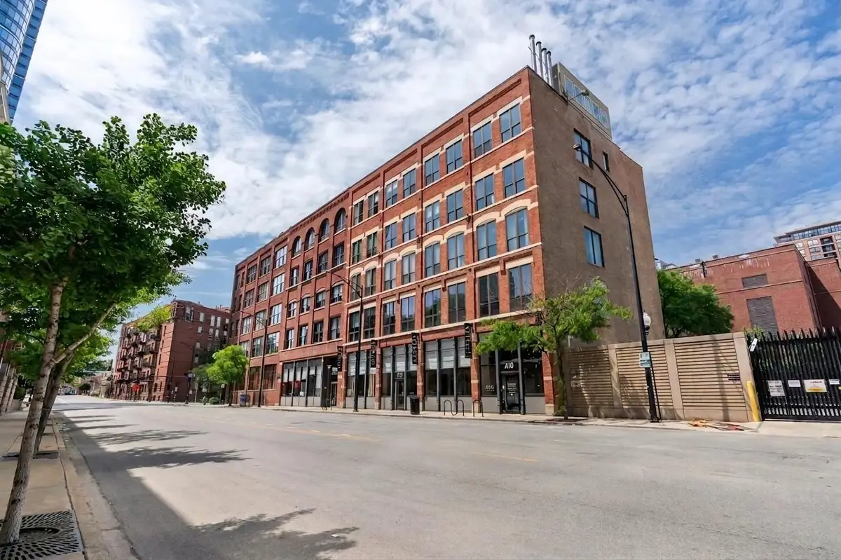 420 W Grand Avenue #5D, Chicago, IL 60654 - #1
