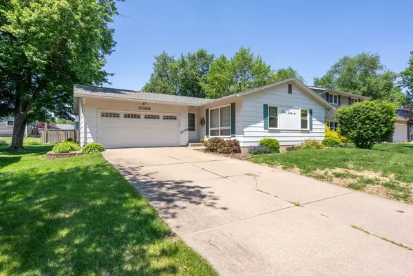 3026 Windsor Drive, Bettendorf, IA 52722