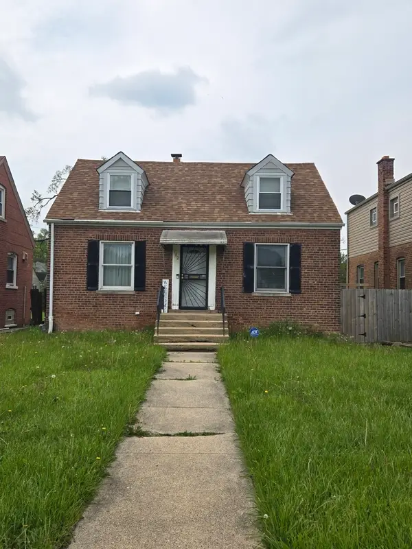 102 E 150th Street, Harvey, IL 60426